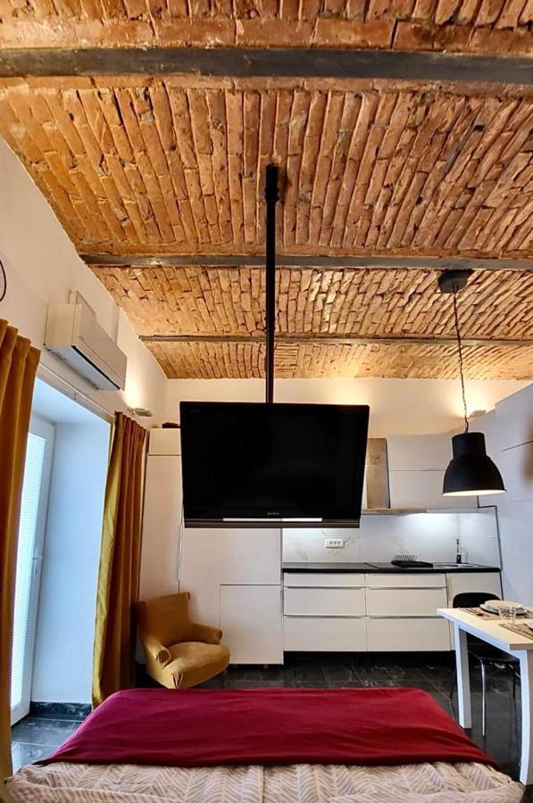 Ars Longa Apartment *