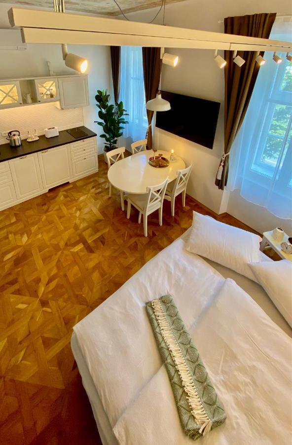 Apartment Ars Longa *