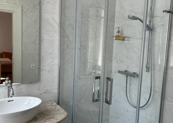 Ars Longa Apartments