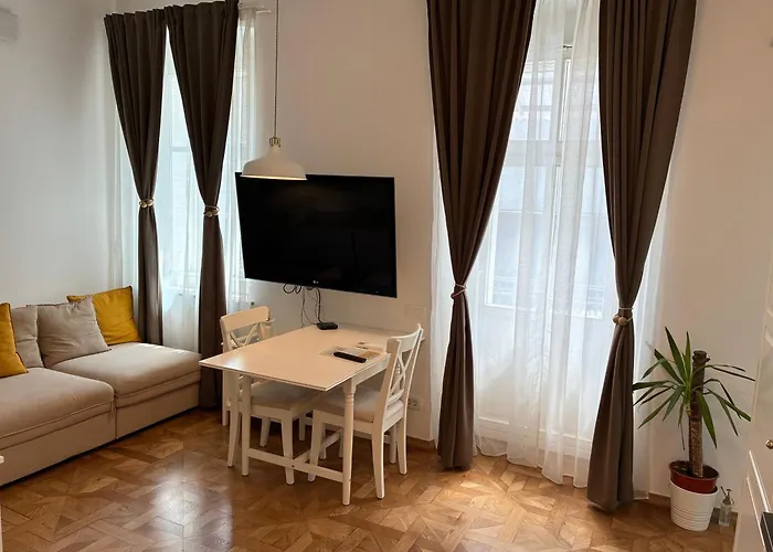 Ars Longa Apartments